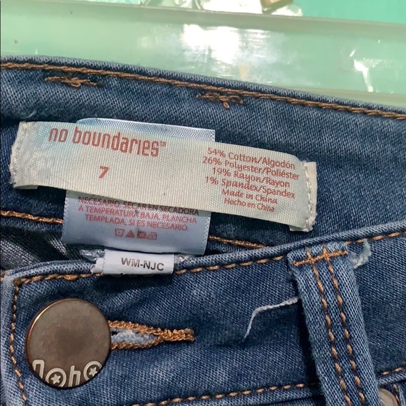 Rip Jeans - Picture 2 of 2